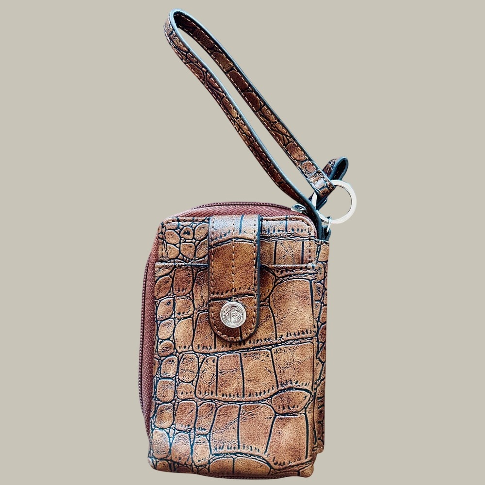 Relic Wristlet Wallet Faux Leather OS Brown NWOT Classic